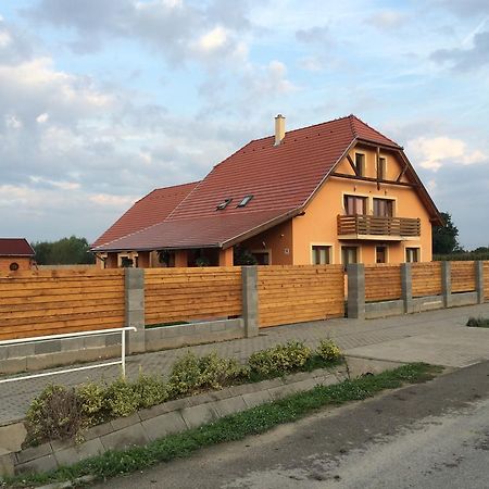Bibic Vendeghazak Hotel Nagybajom Екстериор снимка