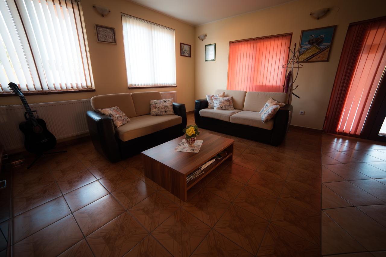 Bibic Vendeghazak Hotel Nagybajom Екстериор снимка