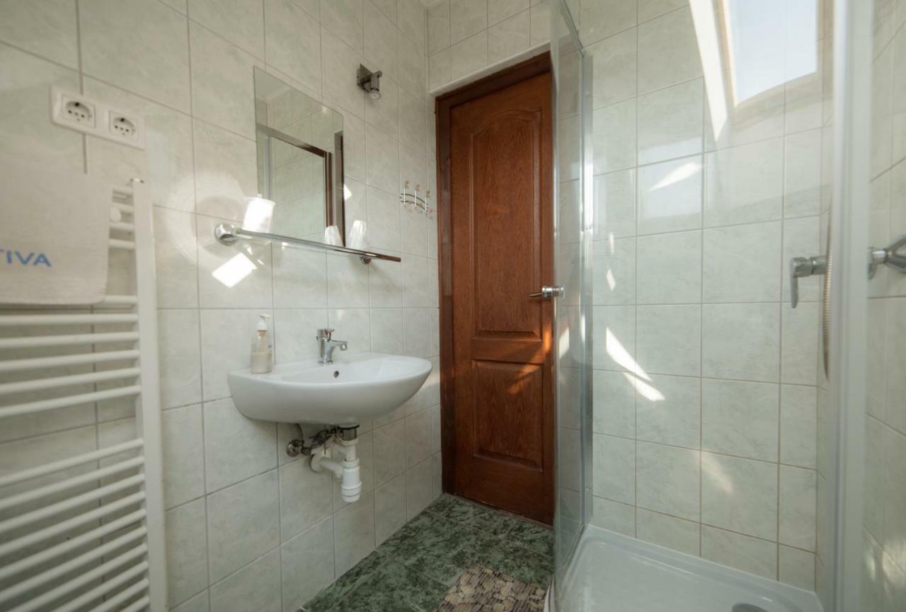 Bibic Vendeghazak Hotel Nagybajom Екстериор снимка