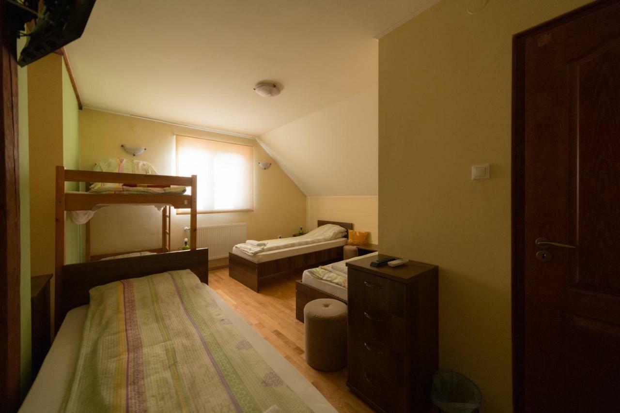 Bibic Vendeghazak Hotel Nagybajom Екстериор снимка